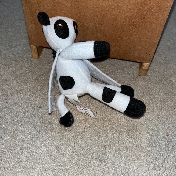 CHICK-FIL-A COW MASCOT EAT MORE CHICKEN STUFFED ANIMAL - Picture 5 of 5